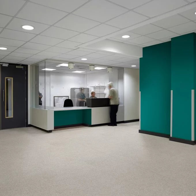 Silentflor PUR Zinc Abrasion Resistant Safety Flooring Roll For Commercial Interiors