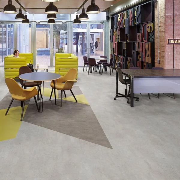 Silentflor PUR Roasted Limed Ash Abrasion Resistant Safety Flooring Roll For Commercial Interiors