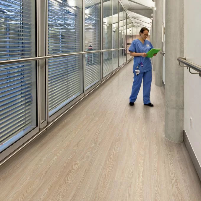 Polysafe Wood Fx PUR Oiled Oak Sustainable Slip Resistant Safety Flooring Roll For Healthcare & Leisure Sectors