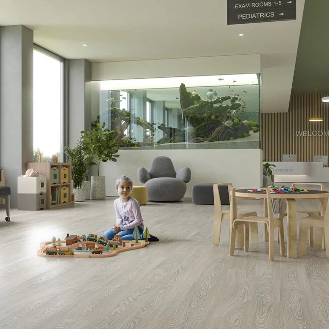 Polysafe Wood Fx PUR Oslo Oak Sustainable Slip Resistant Safety Flooring Roll For Healthcare & Leisure Sectors