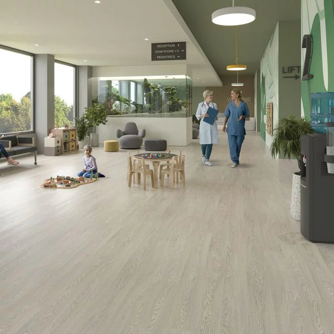 Polysafe Wood Fx PUR Oslo Oak Sustainable Slip Resistant Safety Flooring Roll For Healthcare & Leisure Sectors