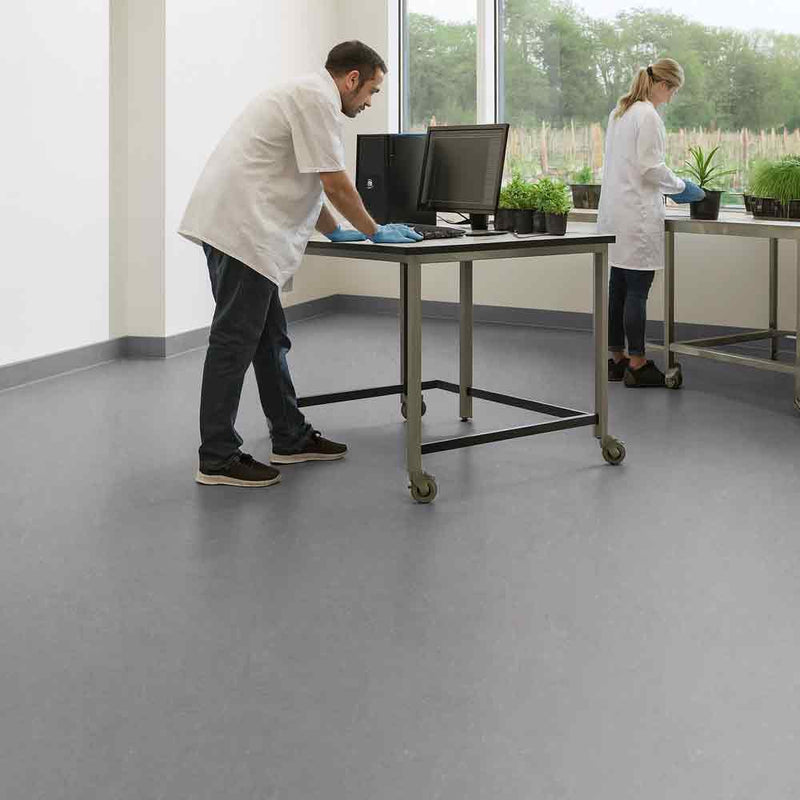Zyrphan Florvantis Flooring Roll – Adhesive-Free, Low Slip Risk, Seal Grey